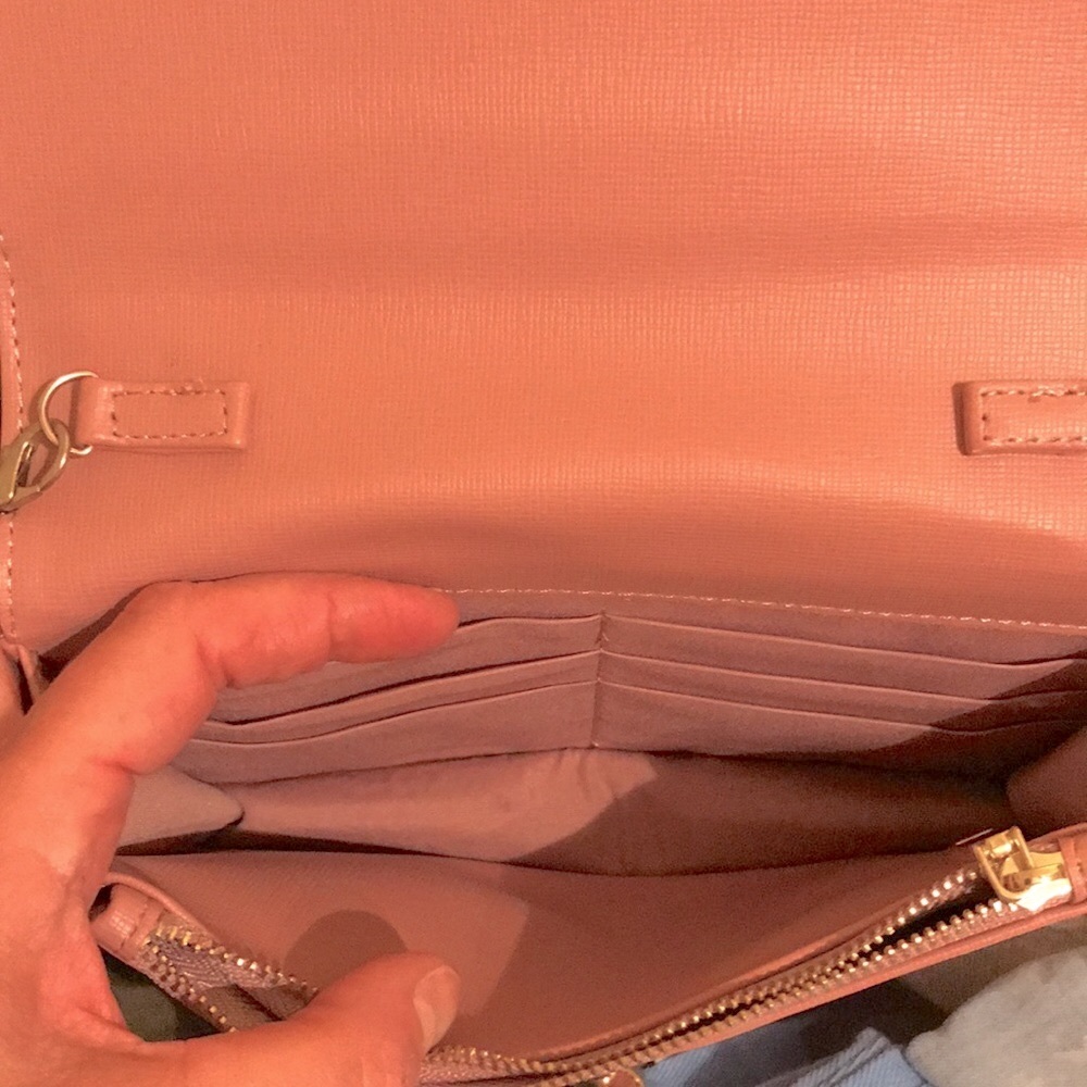 Bebe mauve crossbody with gold & mauve chain - Picture 3 of 14